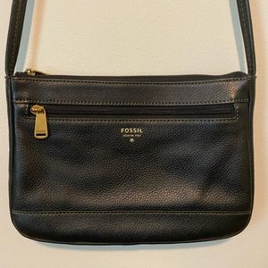 Fossil Small Leather Crossbody Purse in Black